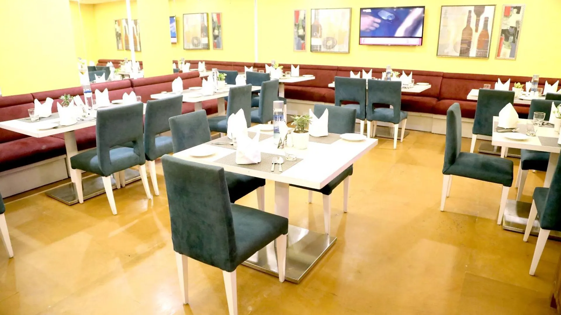 Sarovar Portico Naraina, Hotel New Delhi India