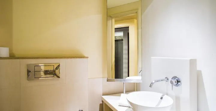 Sarovar Portico Naraina, Hotel New Delhi