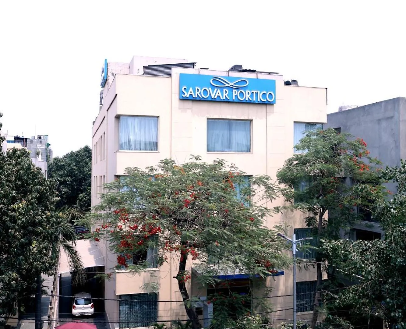 Sarovar Portico Naraina, Hotel New Delhi 3*,